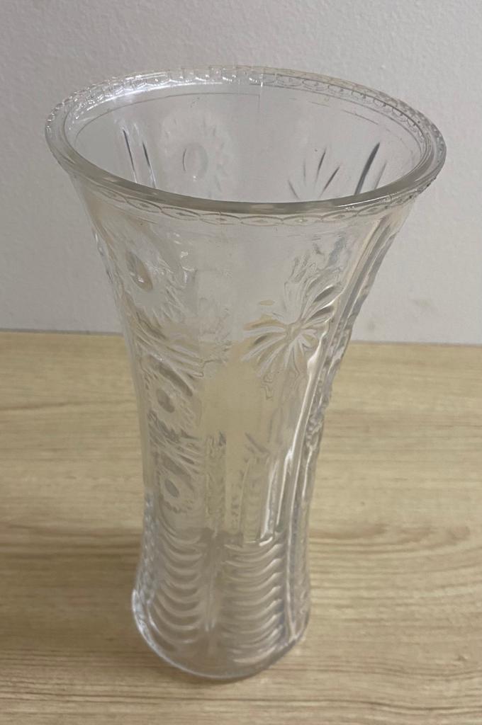 6719 Vaso de vidro com  24cm