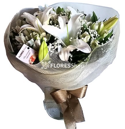 Pureza | Buquê com flores brancas