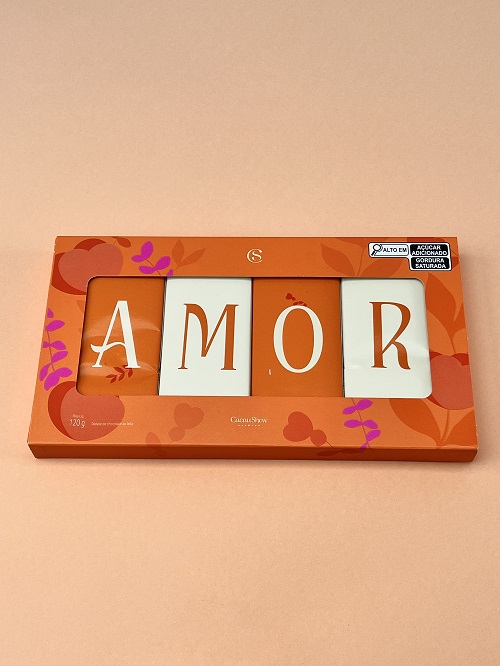 Caixa de Tabletes ao Leite Amor 120g